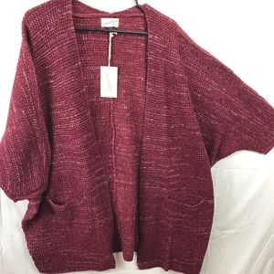 University thread goods&co sweater